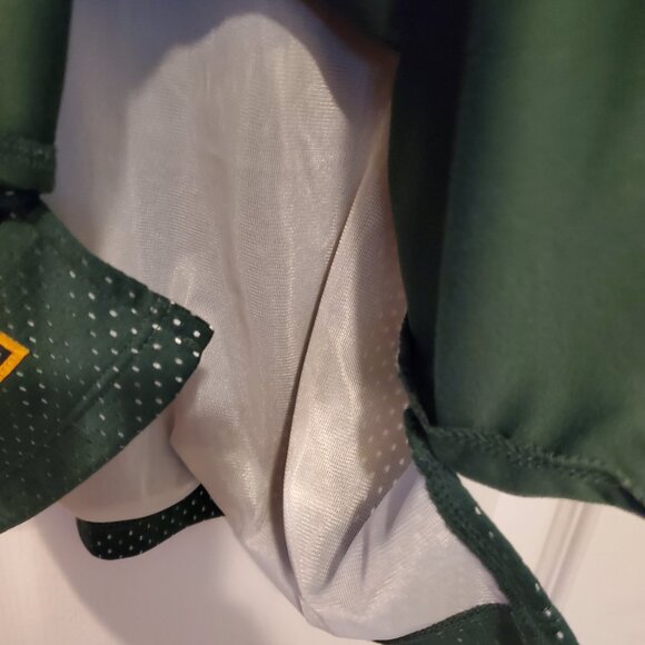 🏈 Green Bay Packers Mesh V-Neck T-Shirt Jersey with Laces - L - Picture 5 of 5
